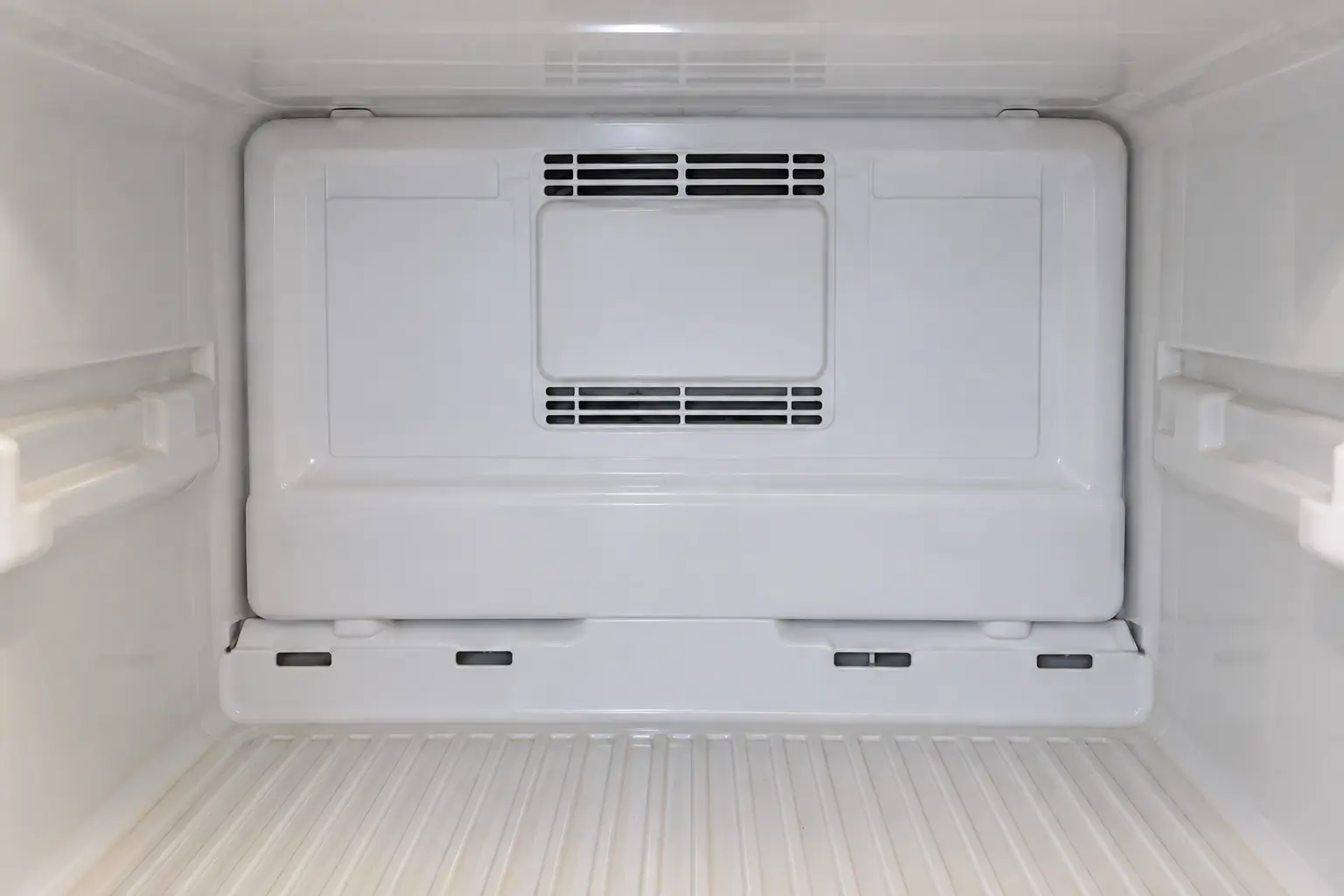 Kitchen Appliance Repair in a 1980s-1990s two-story colonial / tract house — detail