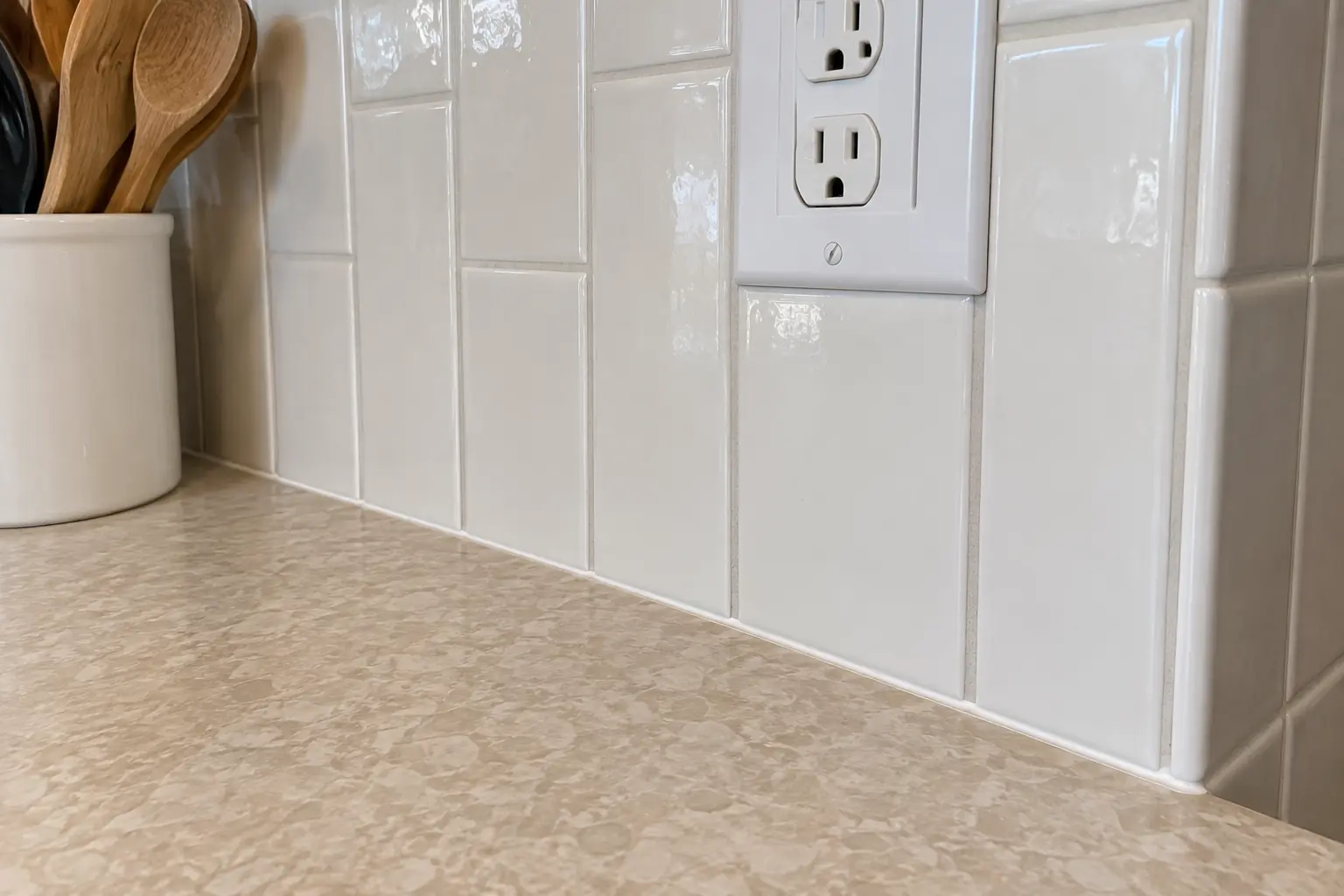 Kitchen Backsplash Installation in a postwar ranch / cape cod / bi-level — detail
