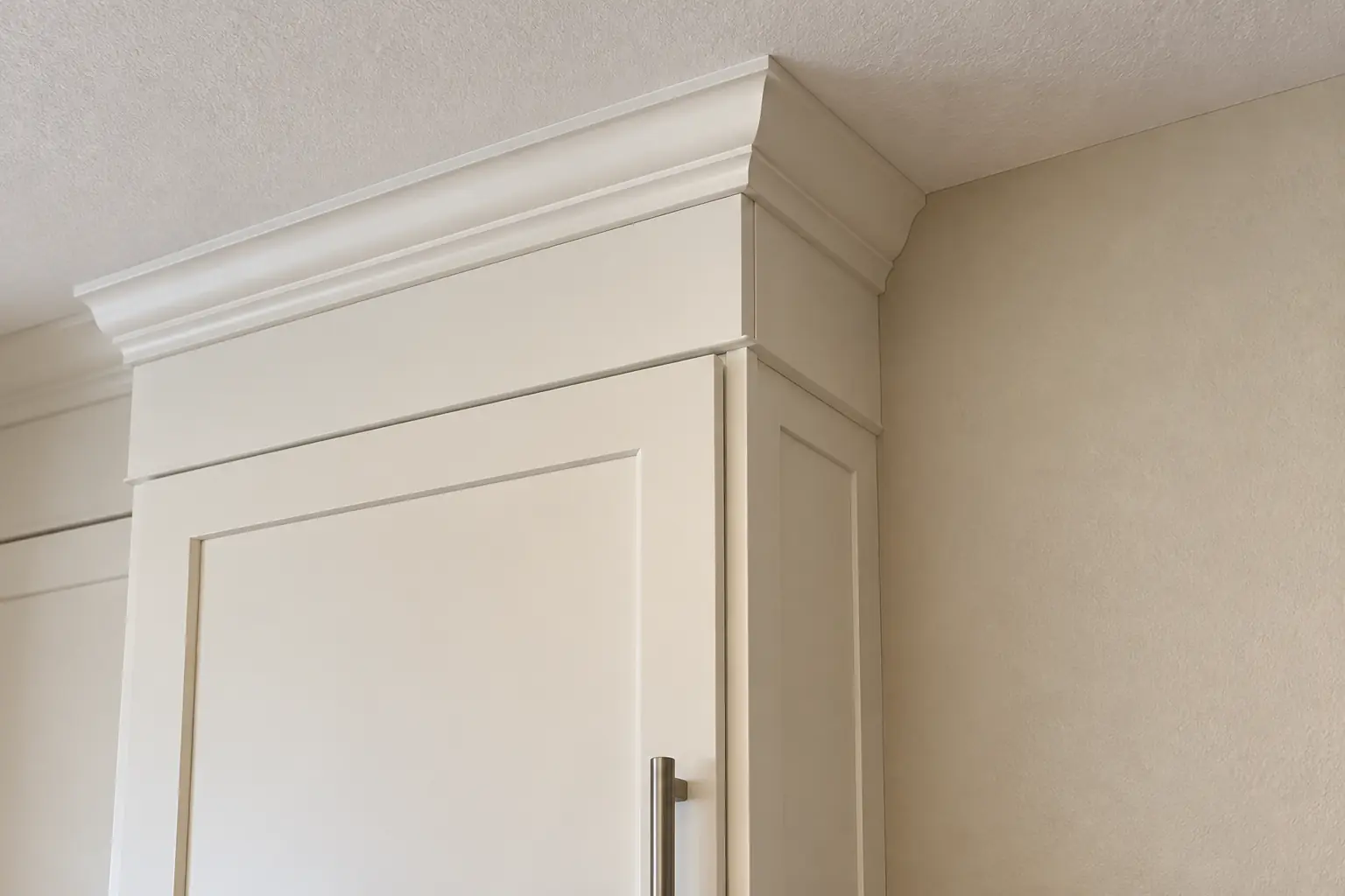 Kitchen Fire & Smoke Restoration in a 1980s-1990s two-story colonial / tract house — detail