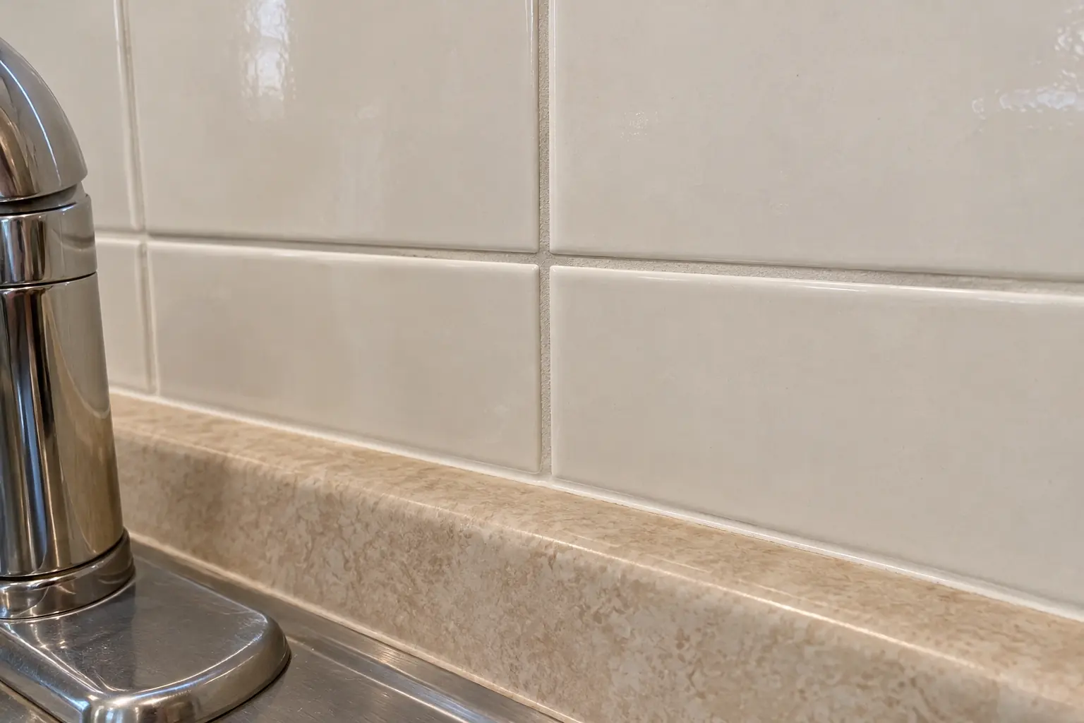 Kitchen Tile & Grout Repair in a 1980s-1990s two-story colonial / tract house — detail